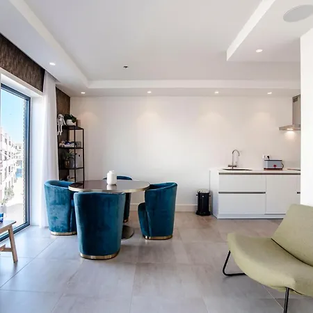 Couple's Getaway Apartament